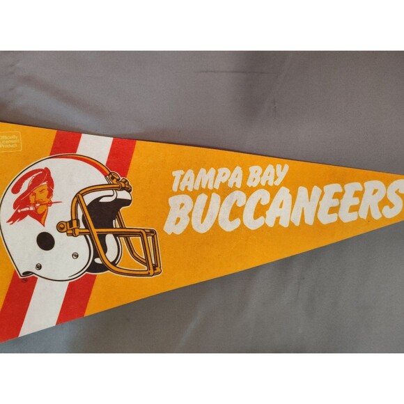 Vintage NFL Tampa Bay Buccaneers Football Felt Pennant 12"x30" - Picture 2 of 4